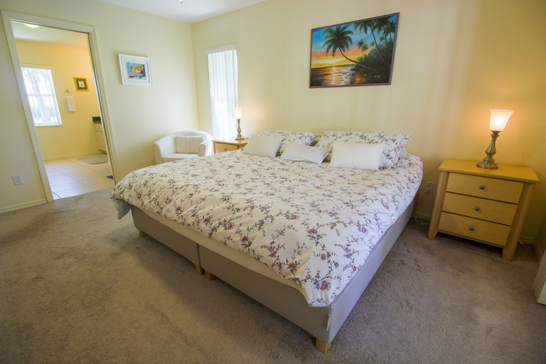 Room 3, Four Bedroom Comfort 4668 Home by RedAwning, Citrus