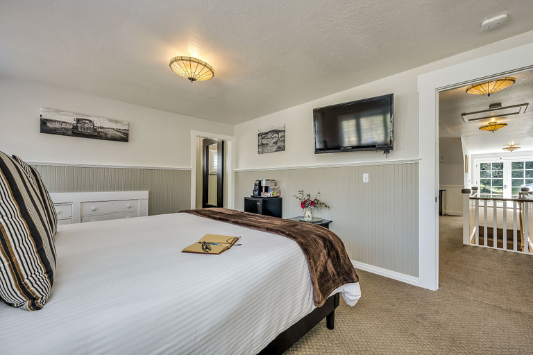 Bedroom 3, Craftsman Inn, Napa