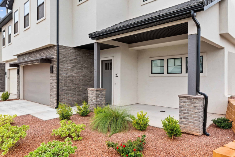 Exterior & Views 2, Red Mountain Springs #23 by RedAwning, Washington