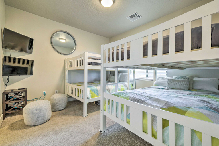 Bedroom 3, Modern St George Condo w/ Resort Amenities!, Washington
