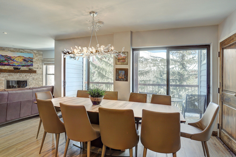 Private kitchen 2, 4br Renovated - Sleeps 12- Downtown Breck by RedAwning, Summit