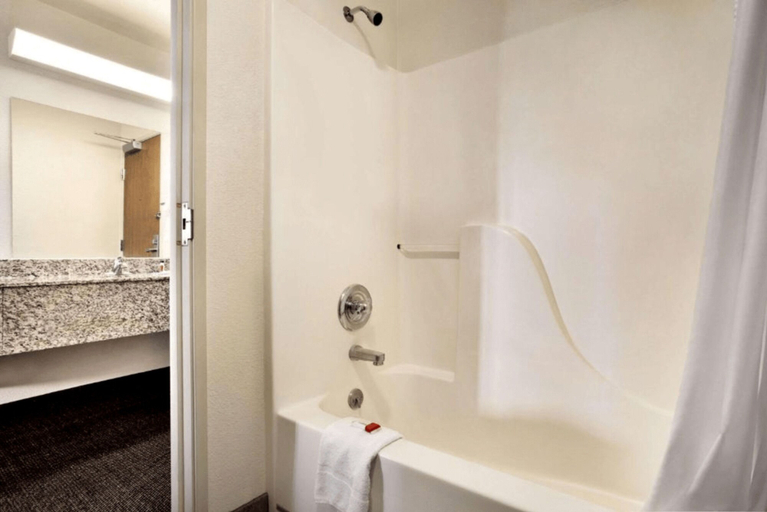 Bathroom 4, Travelodge by Wyndham Cheyenne, Laramie