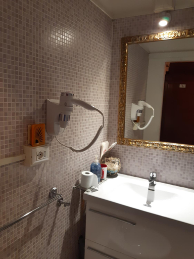 Bathroom 5, Hotel Guesthouse MASSENA, Genova