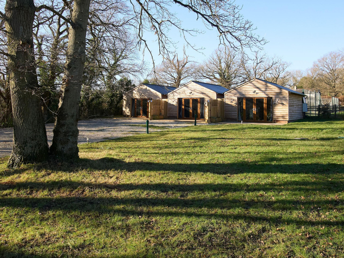 Exterior & Views 2, Host Stay Cobnut Barn, Kent