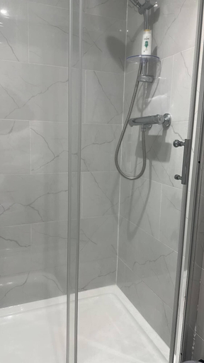 Bathroom 3, Studio Flat in London, London