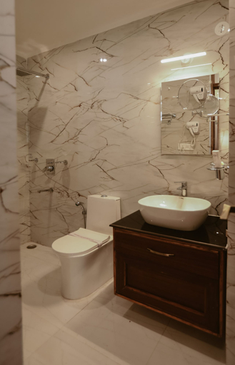 Bathroom 4, Hotel Youthok Heritage, Leh