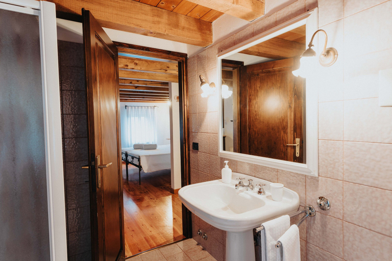 Bathroom 5, Ville d'Arfanta, Treviso