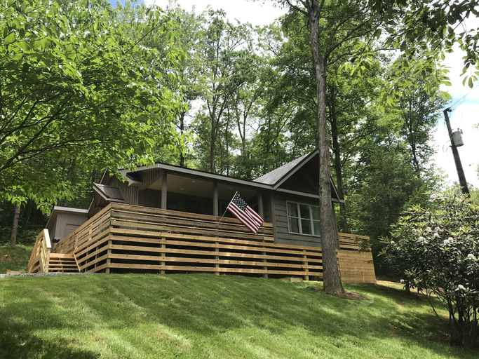 Exterior & Views, Happy Camper 1 Bedroom Cottage by RedAwning, Sevier
