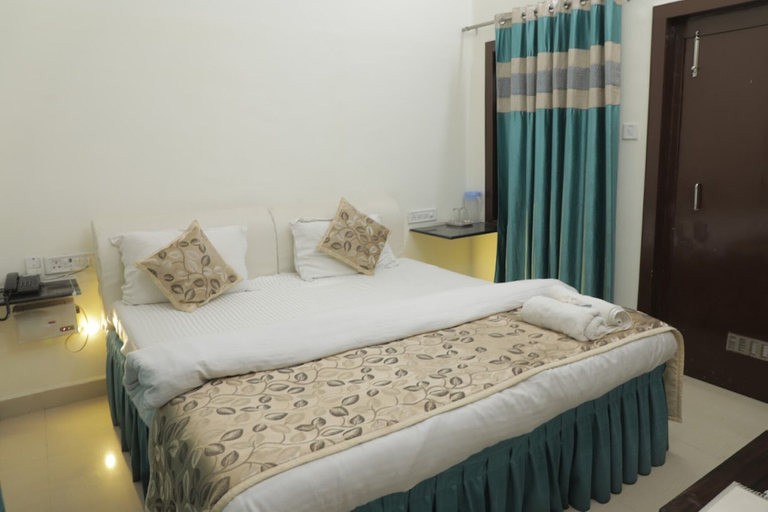 Others 5, Temptation Hotel, Kaushambi