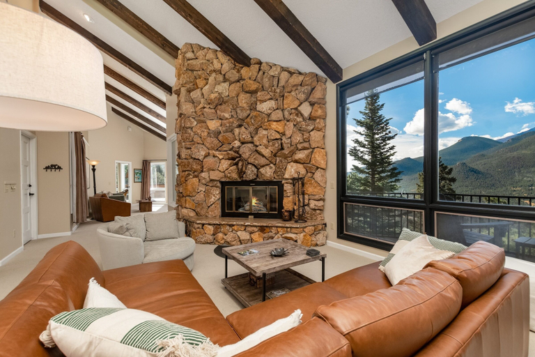 Living area 3, Cedar Upper Luxury Vacation  At Windcliff 3 Bedroom Home by RedAwning, Larimer