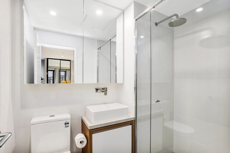 KOZYGURU FORTITUDE VALLEY DESIGNER GRADE 2 BED APT FREE PARKING QFV179-1401, Fortitude Valley