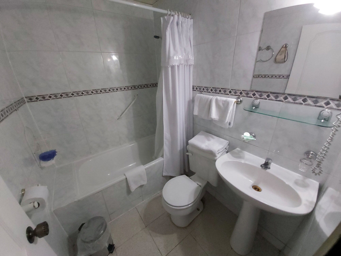 Bathroom 3, Hotel Esmeralda, Chiloé
