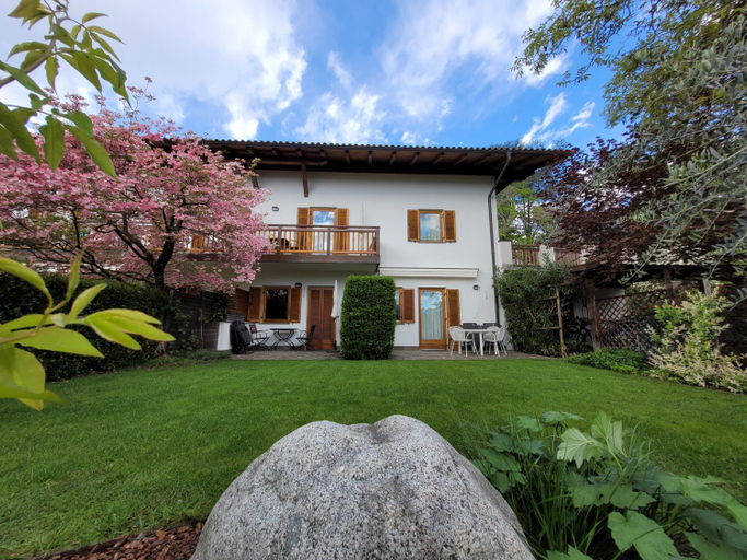 Others 4, Appartements Lena, Bolzano