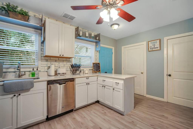 Dining Room 11