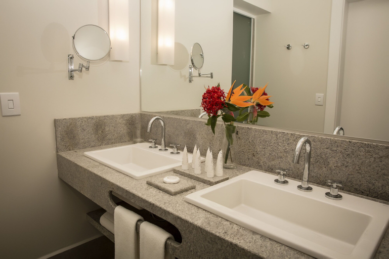 Bathroom 5, Jardins de Jurema Convention & Termas Resort, Iretama
