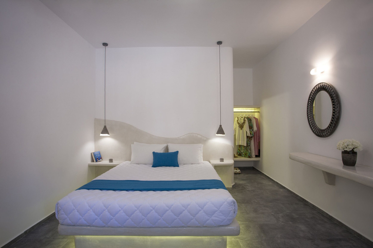 Bedroom 2, TheArtemis - Perissa Hotel, South Aegean