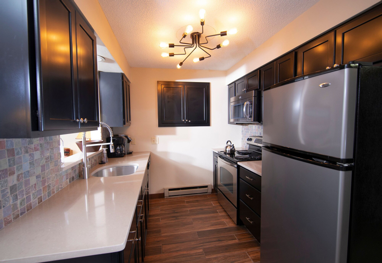 2 Br In Kettle Brook- Okemo 2 Bedroom Condo by RedAwning, Windsor