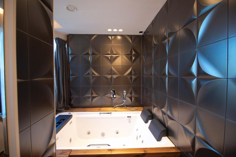 Bathroom 4, Sky Hotel Korce, Korçës