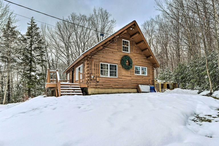 Exterior & Views 2, Andover Cabin Retreat w/ Hot Tub & Fireplace!, Windsor