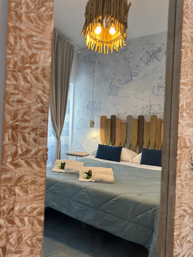 Bedroom 4, Pharus miseni, Napoli
