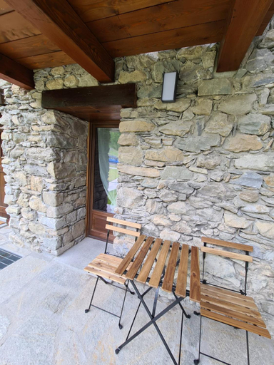 Others 3, Cachettes, Aosta