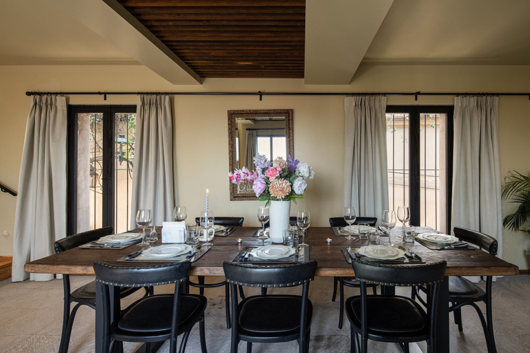 Breakfast area, Panorama de la Parroquia, Allende