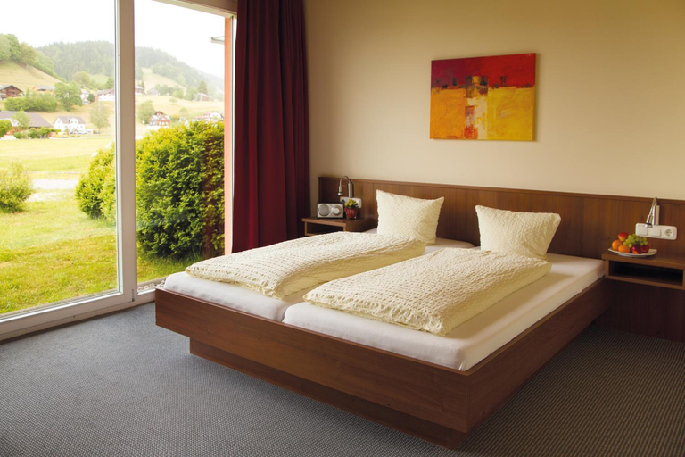 Bedroom 3, Vitalhotel Quellengarten - Bed & Breakfast, Bregenz