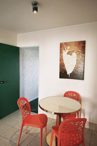 Others 4, Oakwood Manor Motor Lodge, Manukau