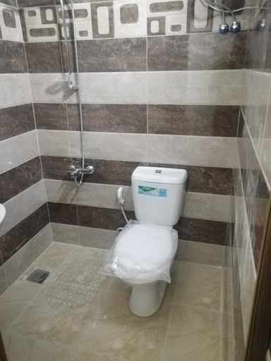 Bathroom 4, Al-Houriat Hotel, Amman