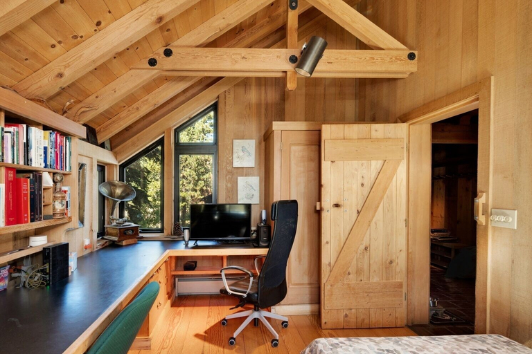 Room 3, Amazing Architecture - Views all around VH#113 by Bear Valley Vacation Rentals, Alpine