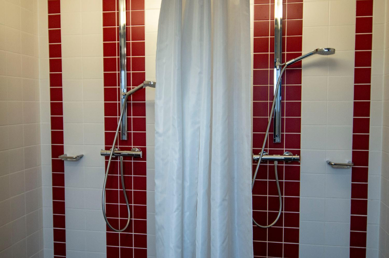 Bathroom 5, Ausbildungshotel St. Theresia, München