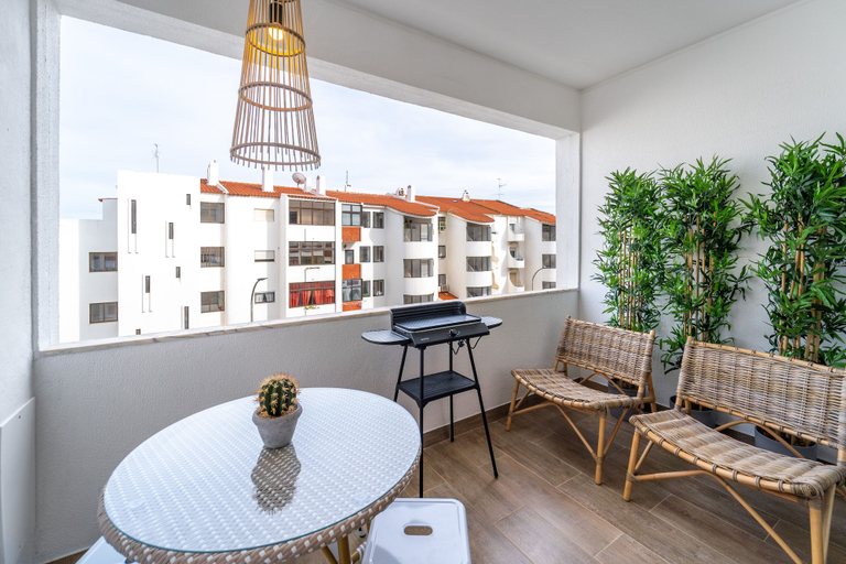 Others 5, Palmeiras Apartment – 19A by HelloVacations, Albufeira