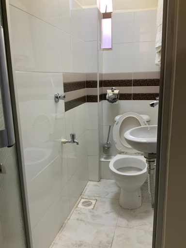 Bathroom 4, Kije Place Hotel, Starehe