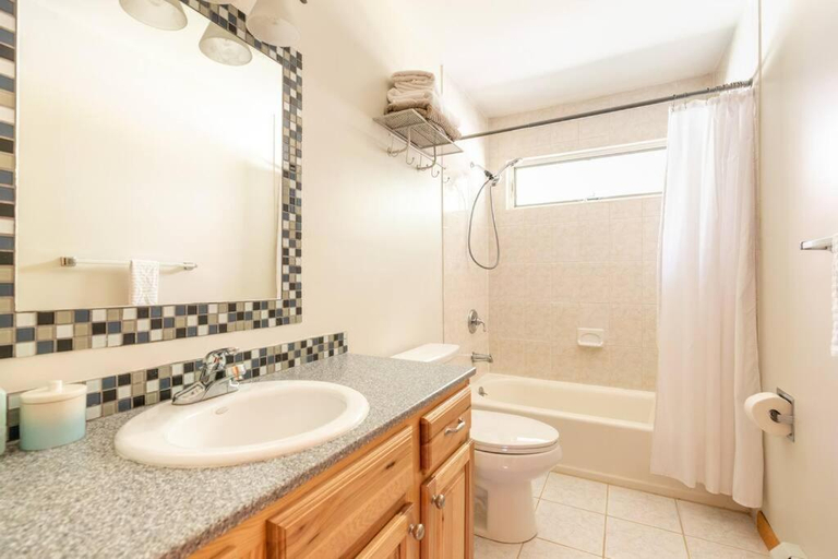 Bathroom 2, Beautiful mountain home with gorgeous meadow views, Greene