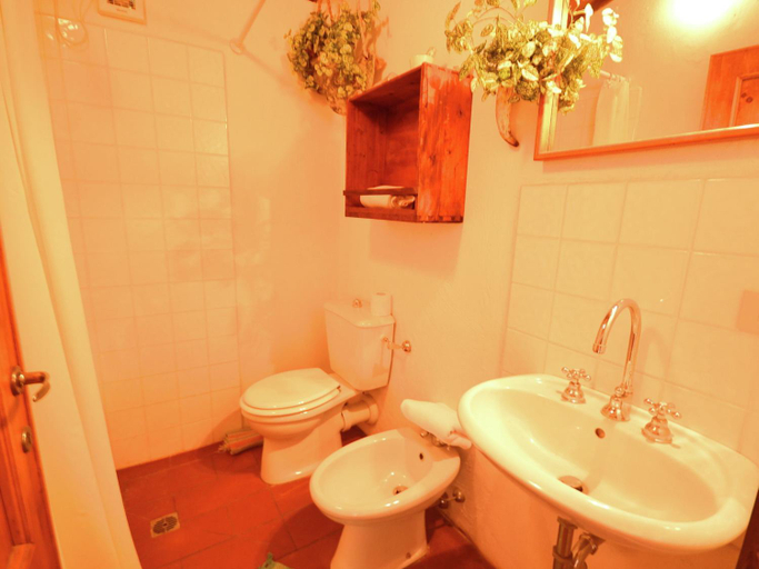 Bathroom 2, Beautiful Cottage in Pescia, Pistoia