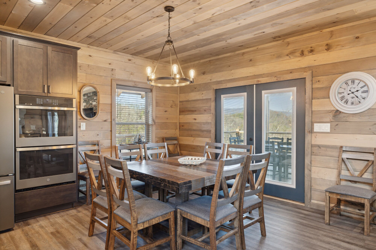 Others 5, Treehouse Lodge 5 Bedroom Cabin by RedAwning, Sevier