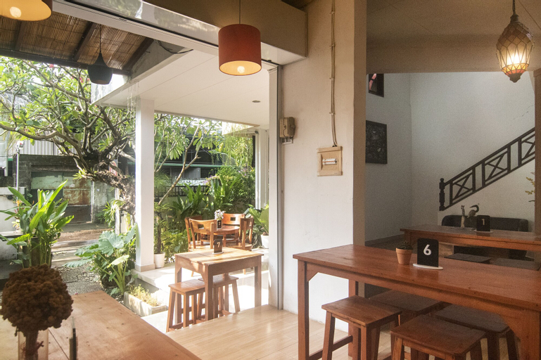 Dining Room, Miraa Guest House & Resto, Denpasar
