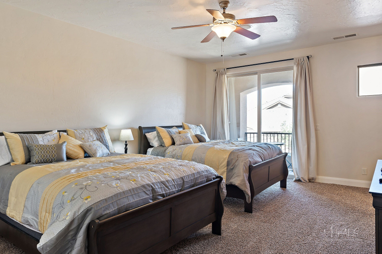 Bedroom 4, Above Par by RedAwning, Washington
