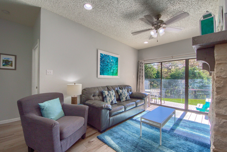 Others 5, Spritzen Haus Cw C107 3 Bedroom Condo by RedAwning, Comal