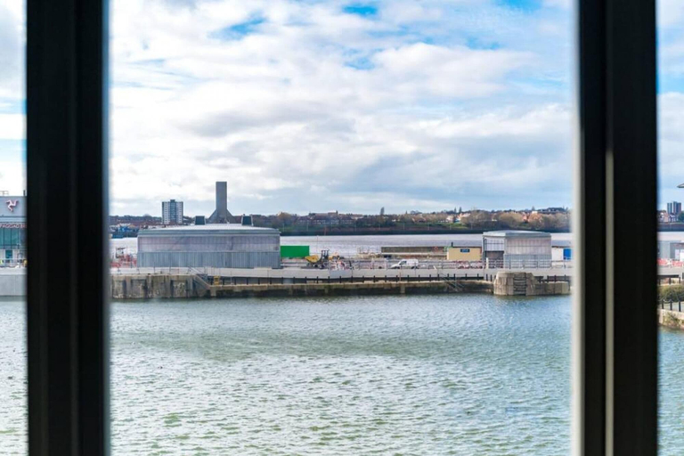 Room 4, Host Apartments Waterfront View, Sefton