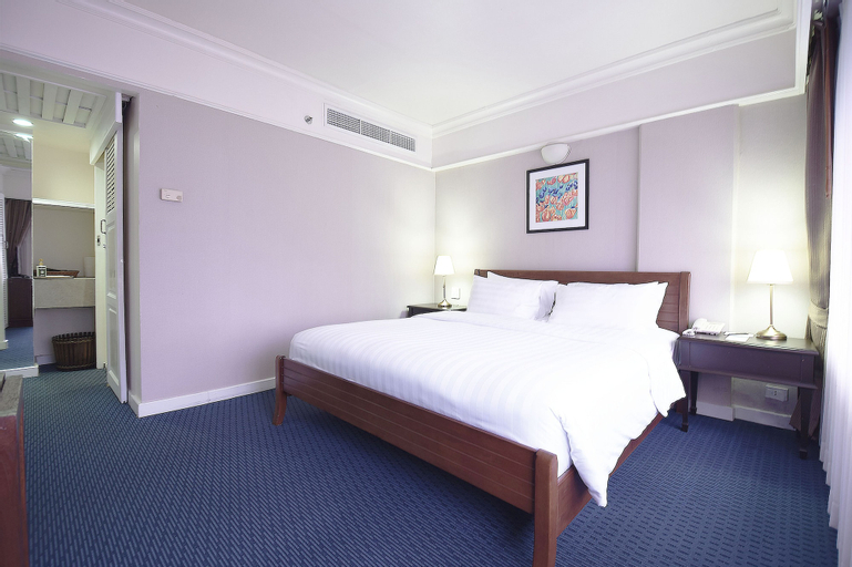 Bedroom 12