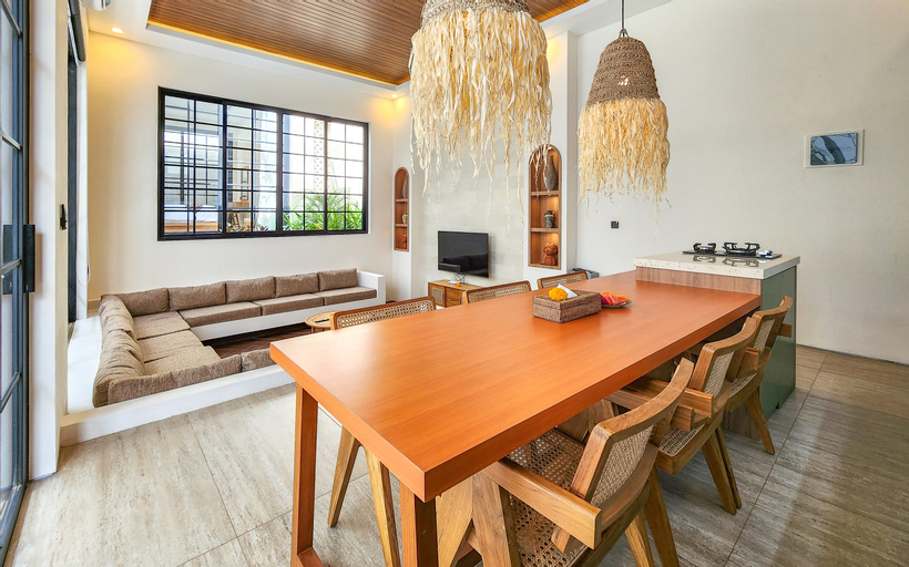 Dining Room 15