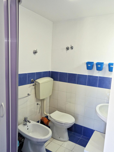 Bathroom 3, Home, 70 Carini Holiday House, Palermo