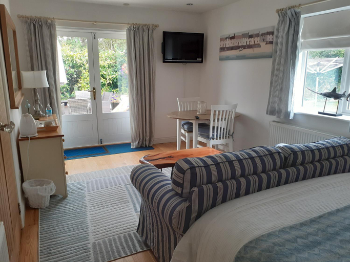 Others 3, The Cobblers Bed and Breakfast, Worcestershire