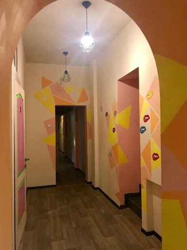 Others 5, Lucky Hostel на Крещатике, Shevchenkivs'kyi