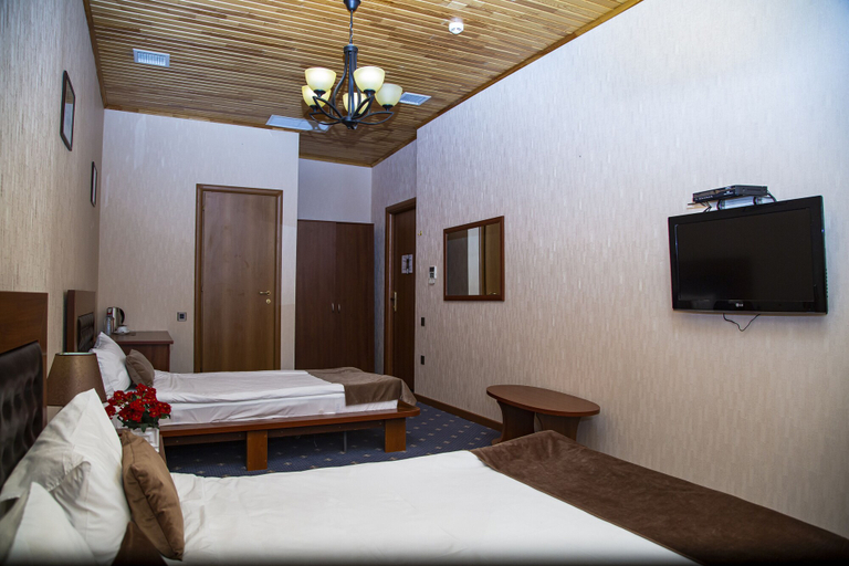 Bedroom 4, Port Hotel, Baku