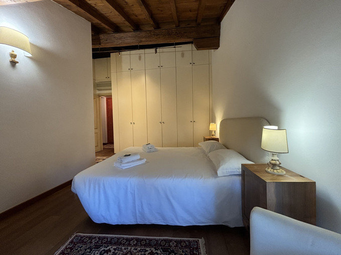 Bedroom 4, Piazza Erbe Lodge, Verona