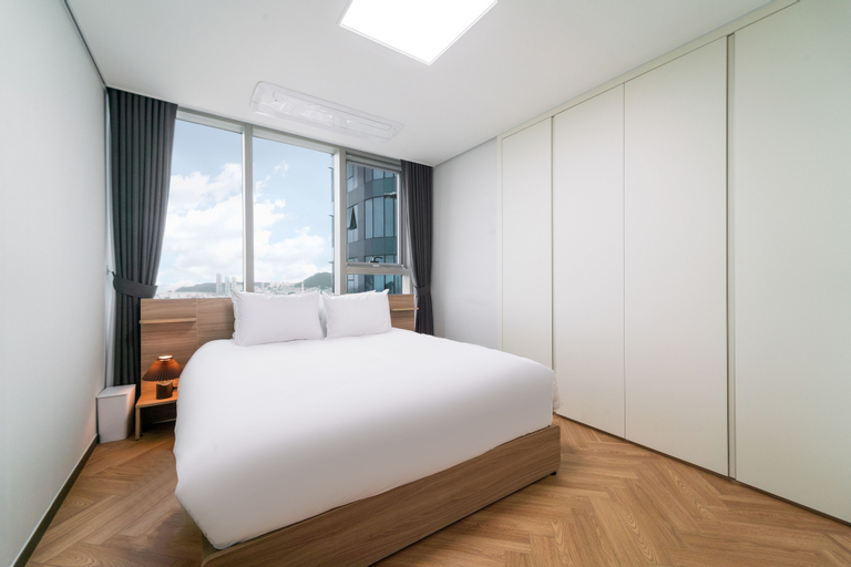 Bedroom 24