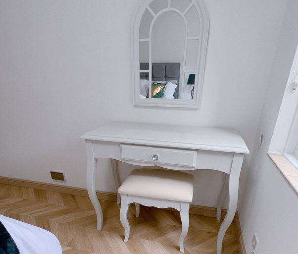 Others 5, Beautiful 3 Bedroom Apartment in Bournemouth, Poole