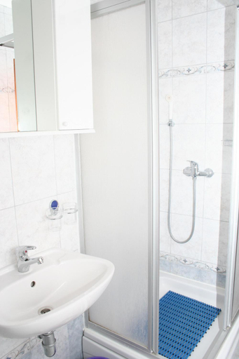 Others 2, Apartments and rooms with parking space Vodice - 4164, Vodice